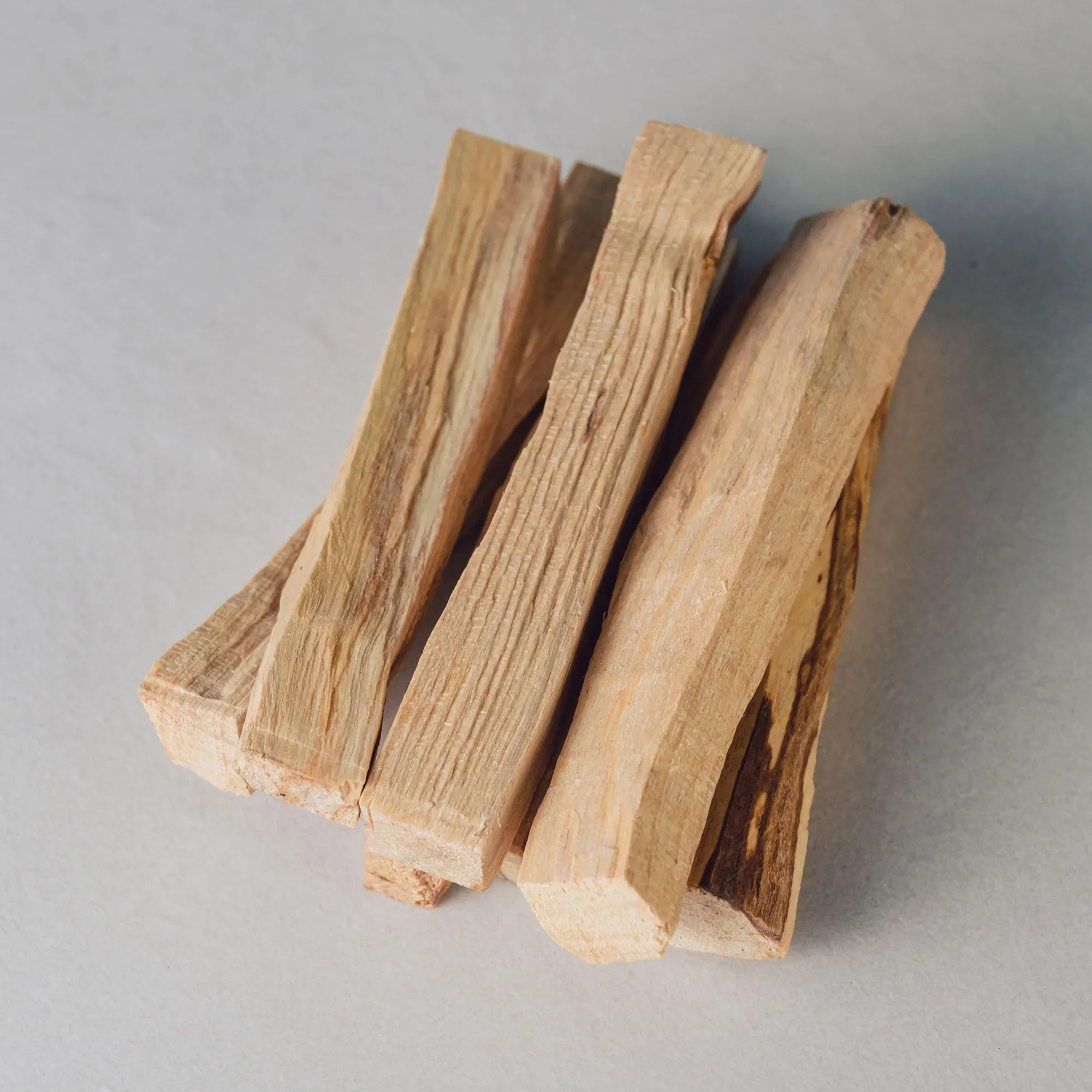 Peruvian Palo Santo Sticks (6 pieces)